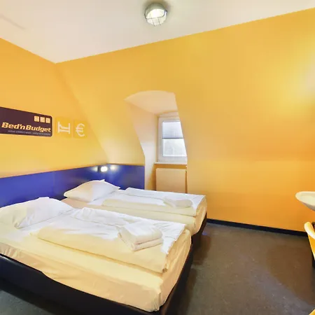 Bed'nbudget Expo-hostel Vandrerhjem *