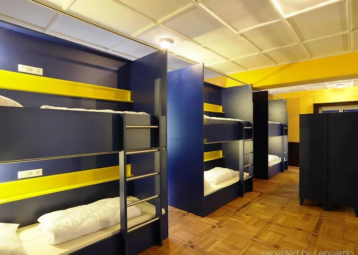 Bed'nbudget Expo-hostel Хостел *