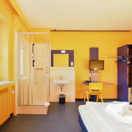 Bed'nbudget Expo-hostel Albergue