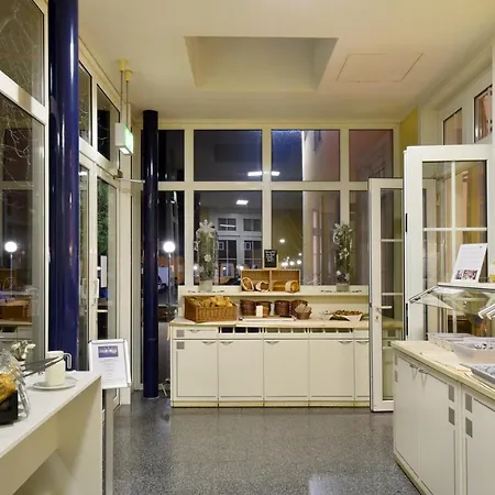 Bed'nbudget Expo-hostel Vandrarhem *