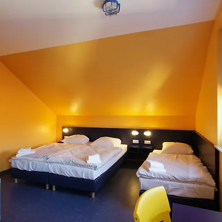 Bed'nbudget Expo-hostel Vandrarhem