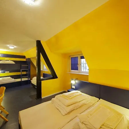 Bed'nbudget Expo-hostel Vandrarhem *
